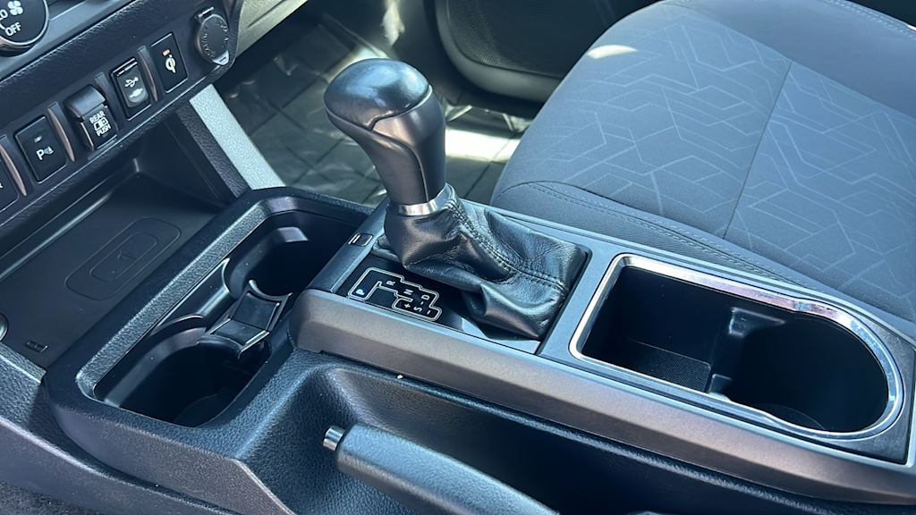 Thumbnail: 2019 Toyota Tacoma - 15