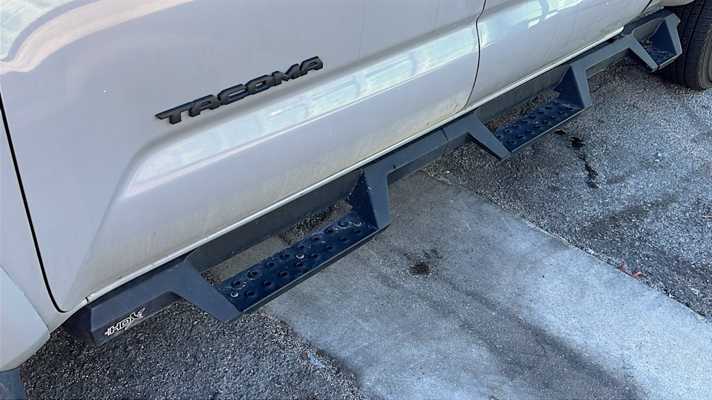 Thumbnail: 2020 Toyota Tacoma - 13