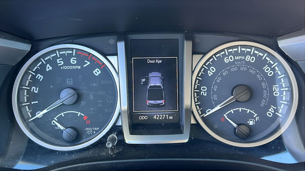 Thumbnail: 2020 Toyota Tacoma - 9