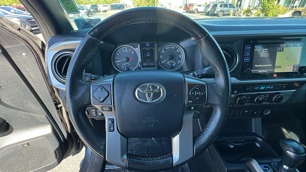 Thumbnail: 2017 Toyota Tacoma - 9