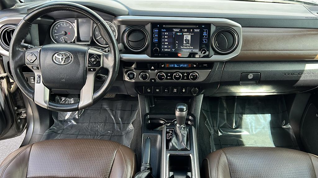 2016 Toyota Tacoma Limited 12