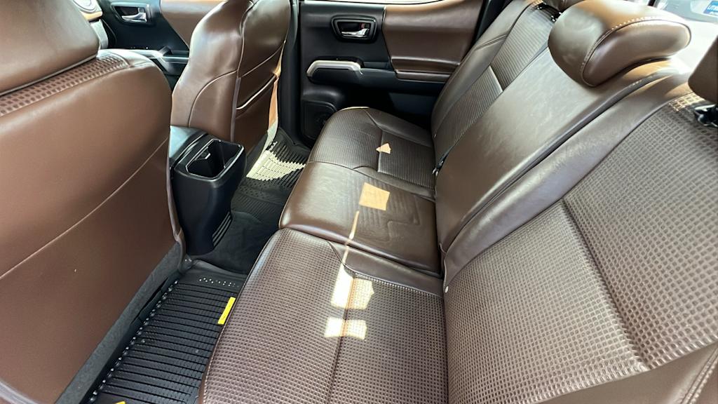 2016 Toyota Tacoma Limited 11