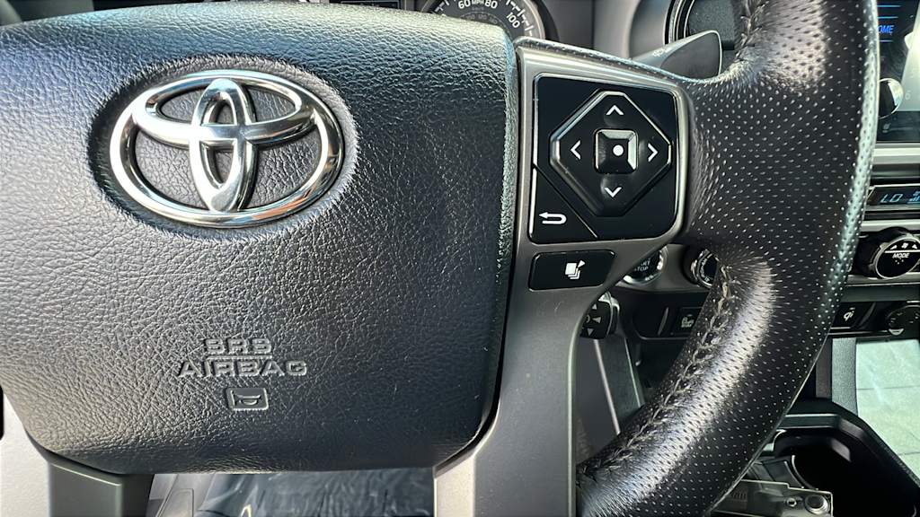 2016 Toyota Tacoma Limited 26