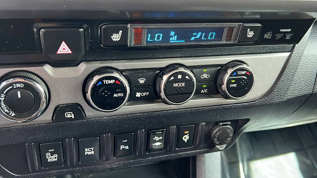 2016 Toyota Tacoma Limited 22