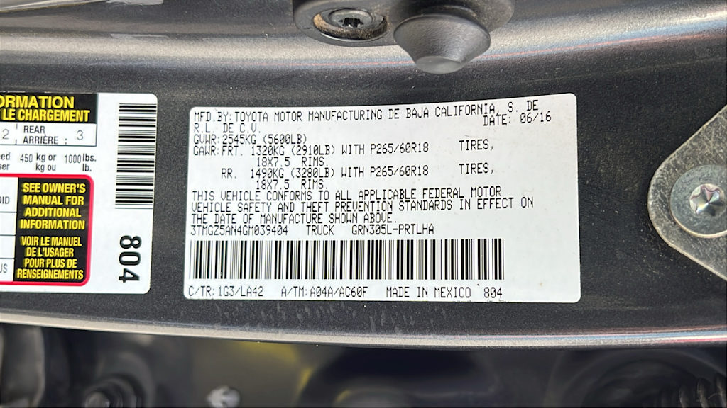 2016 Toyota Tacoma Limited 18