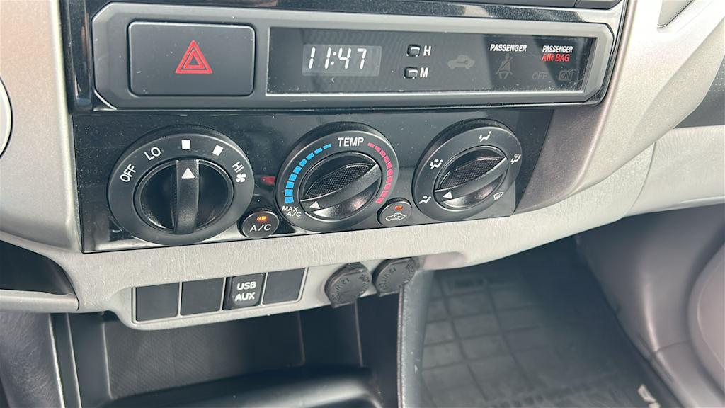 Thumbnail: 2013 Toyota Tacoma - 23