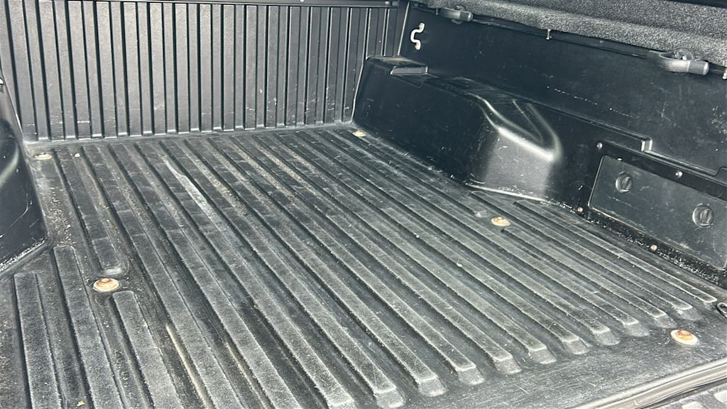 Thumbnail: 2013 Toyota Tacoma - 16