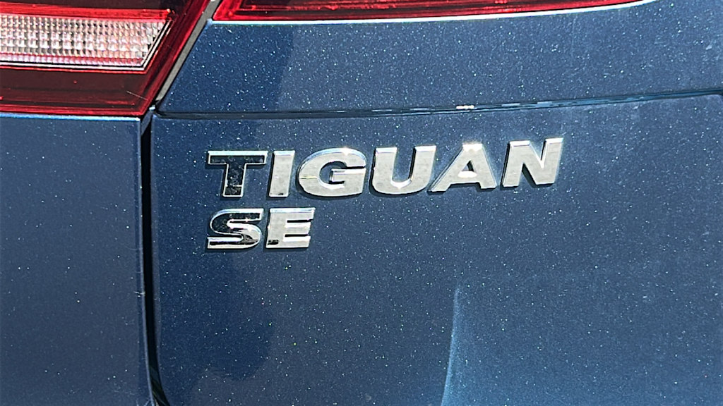 Thumbnail: 2020 Volkswagen Tiguan - 7