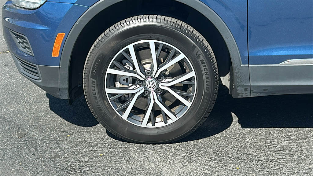 Thumbnail: 2020 Volkswagen Tiguan - 8