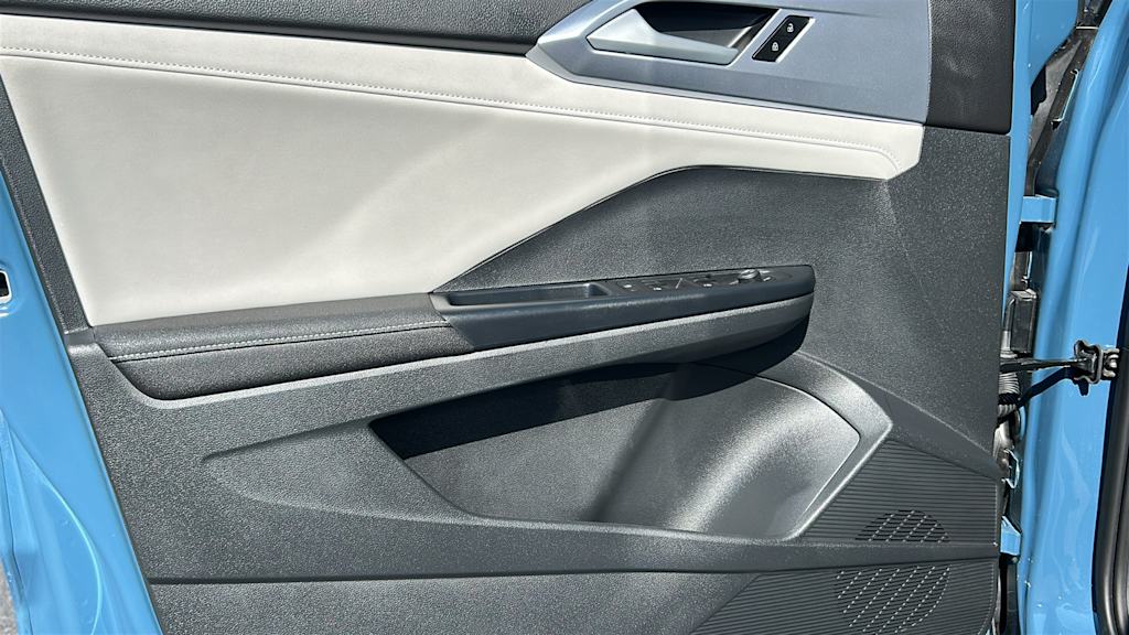 Thumbnail: 2025 Volkswagen Taos - 28