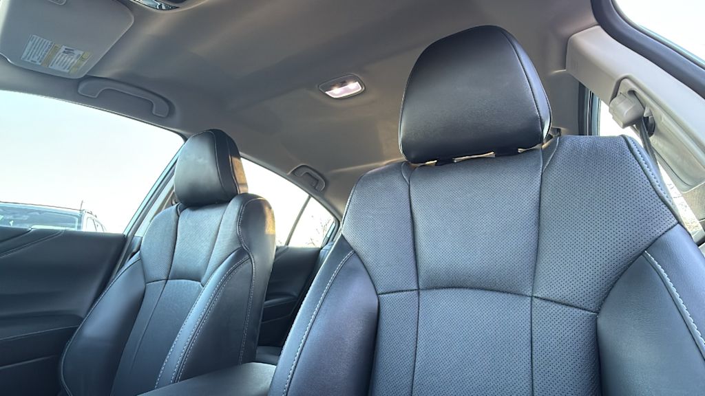 Thumbnail: 2023 Subaru Legacy - 10