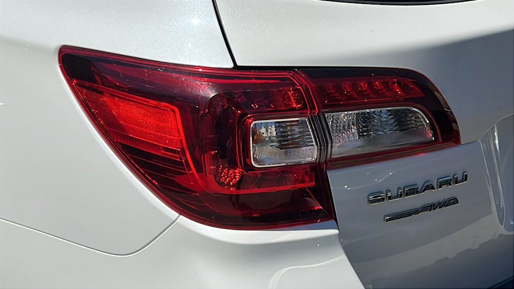 Thumbnail: 2018 Subaru Outback - 16