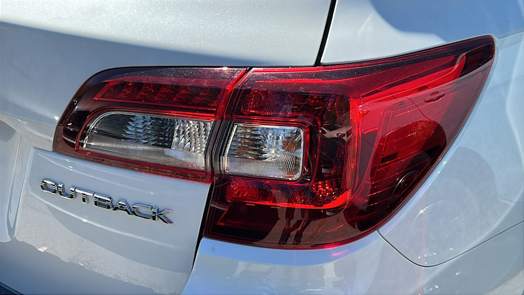 Thumbnail: 2018 Subaru Outback - 14