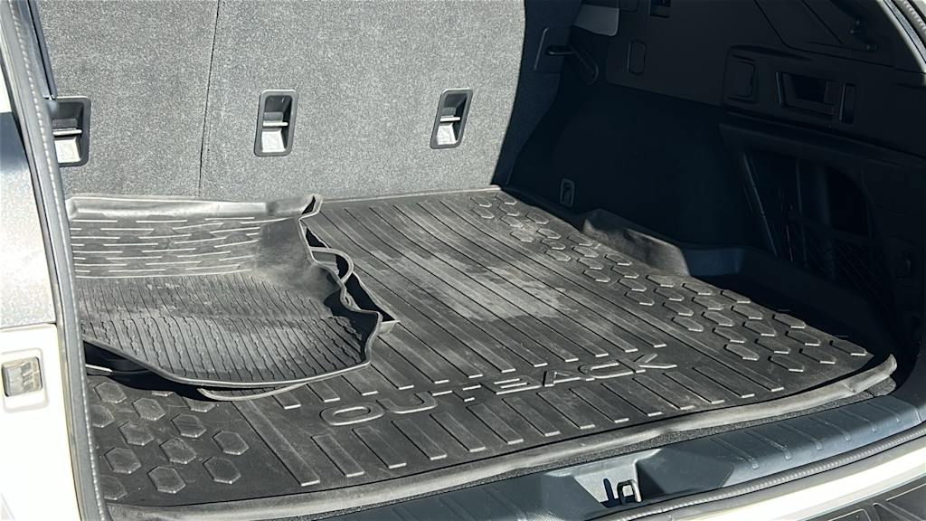 Thumbnail: 2022 Subaru Outback - 17