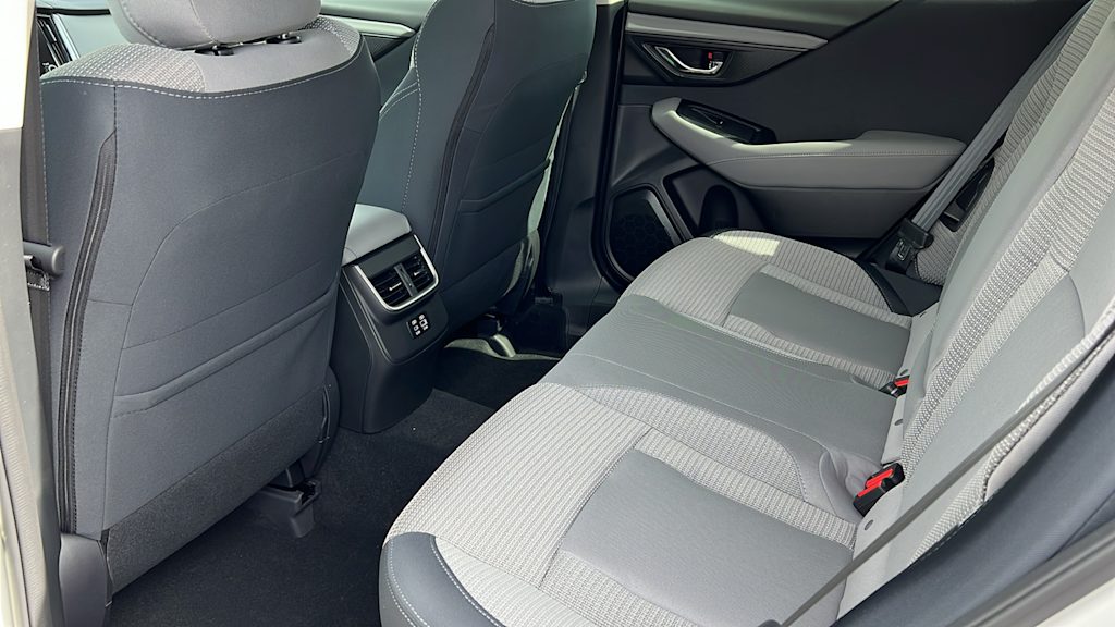 2025 Subaru Outback Premium 12