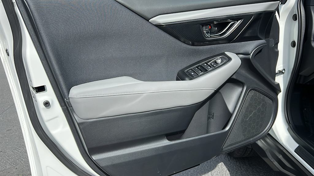 2025 Subaru Outback Premium 29