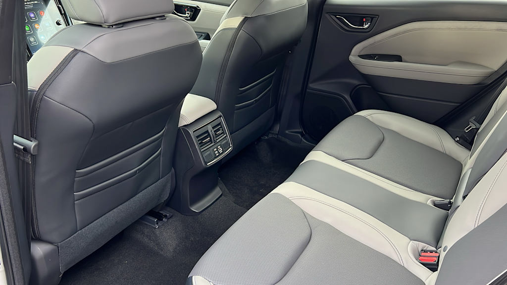 Thumbnail: 2026 Subaru Forester - 12