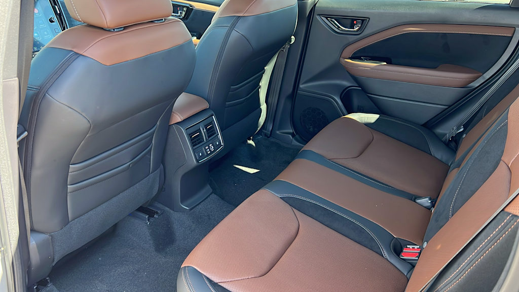 Thumbnail: 2026 Subaru Forester - 12