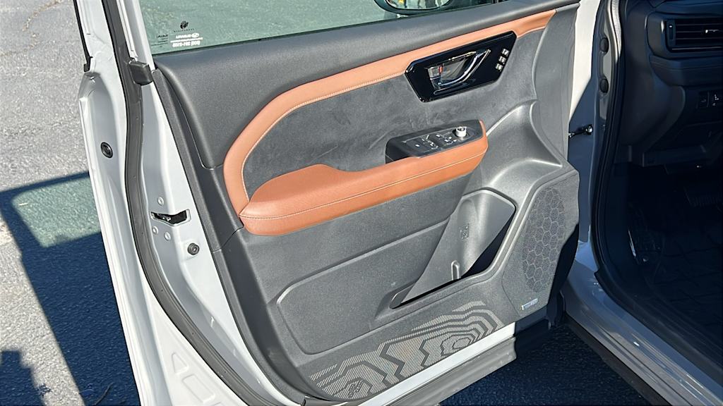 Thumbnail: 2026 Subaru Forester - 30