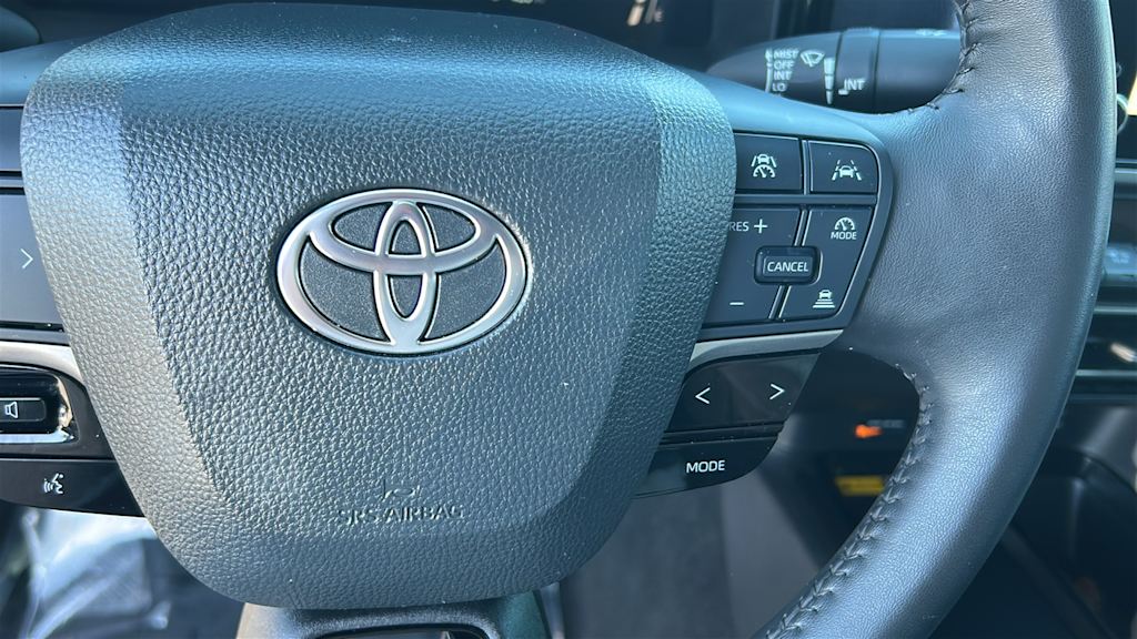 Thumbnail: 2025 Toyota Camry - 26