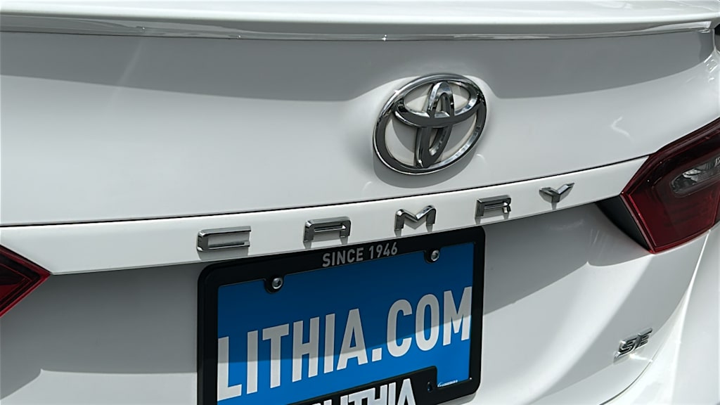 Thumbnail: 2022 Toyota Camry - 7