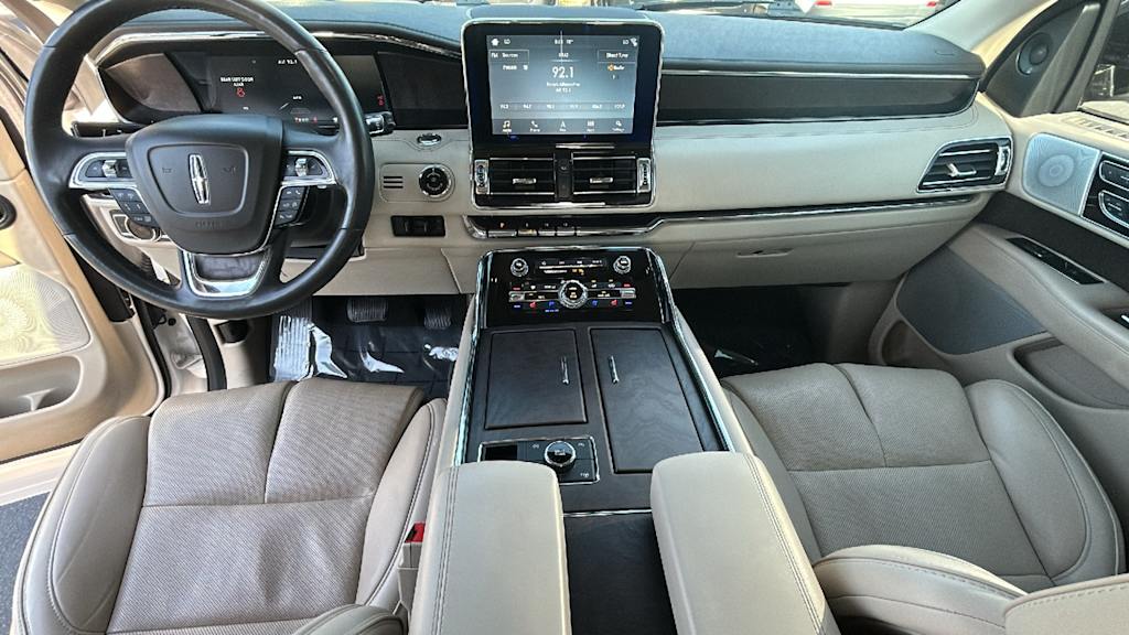 Thumbnail: 2019 Lincoln Navigator L - 13