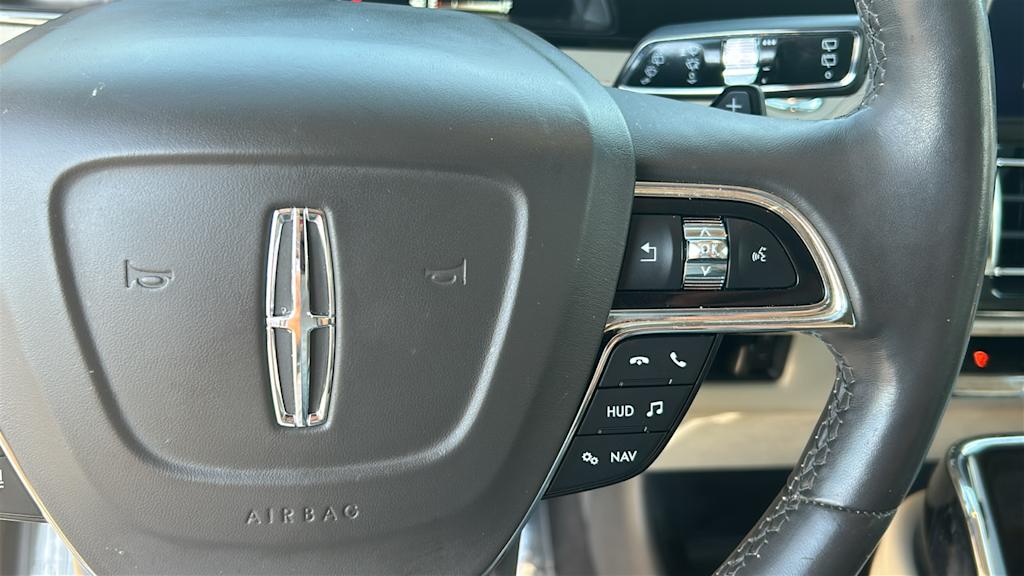 Thumbnail: 2019 Lincoln Navigator L - 27