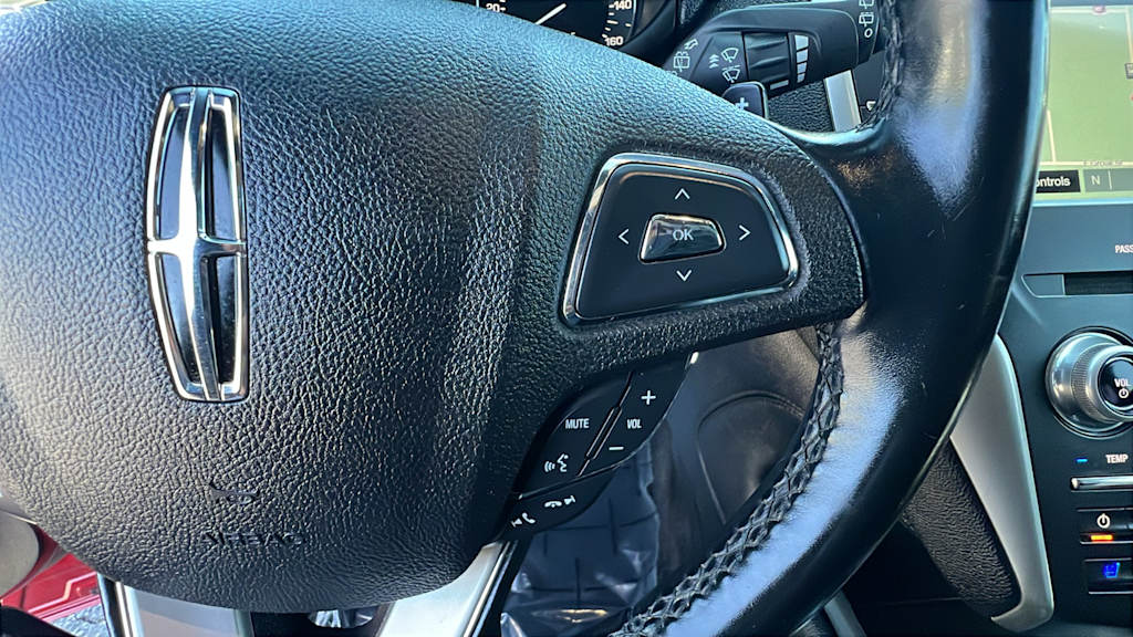 Thumbnail: 2017 Lincoln MKC - 27