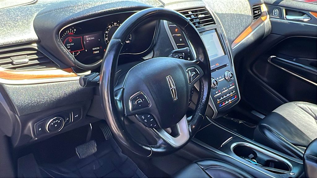 Thumbnail: 2017 Lincoln MKC - 2