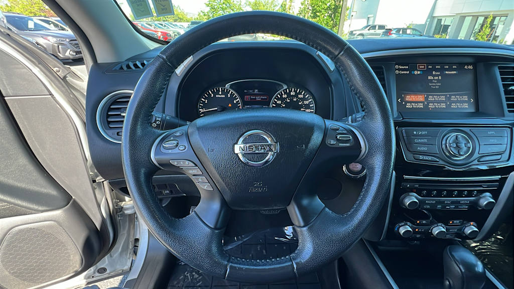 Thumbnail: 2017 Nissan Pathfinder - 9