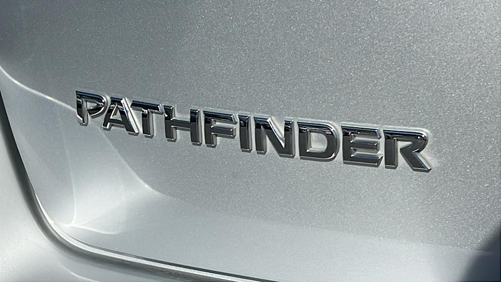 Thumbnail: 2017 Nissan Pathfinder - 7
