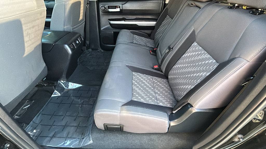 Thumbnail: 2018 Toyota Tundra - 12