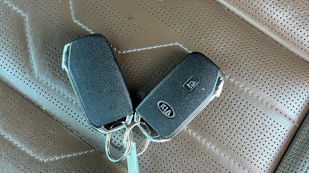 Thumbnail: 2021 Kia Telluride - 18