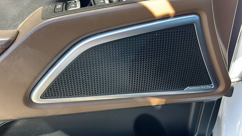Thumbnail: 2021 Kia Telluride - 31