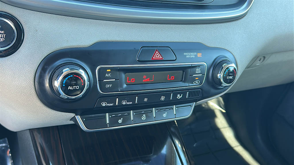 Thumbnail: 2019 Kia Sorento - 22
