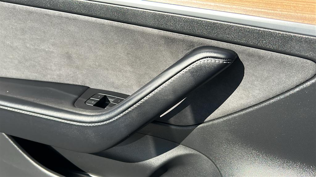 Thumbnail: 2022 Tesla Model 3 - 26