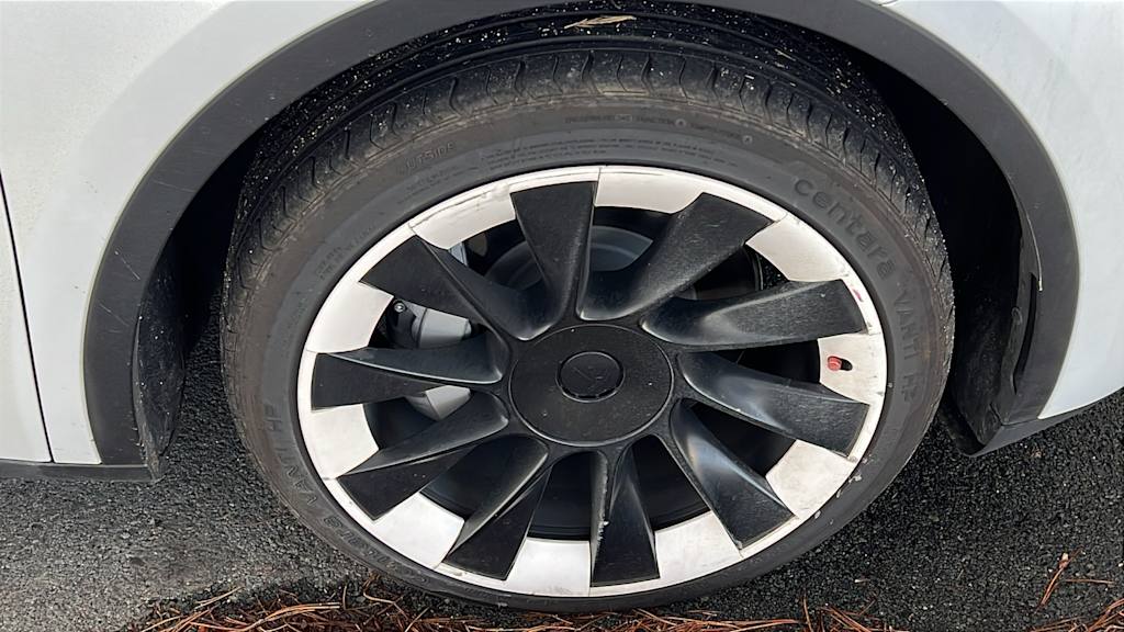 Thumbnail: 2023 Tesla Model Y - 19