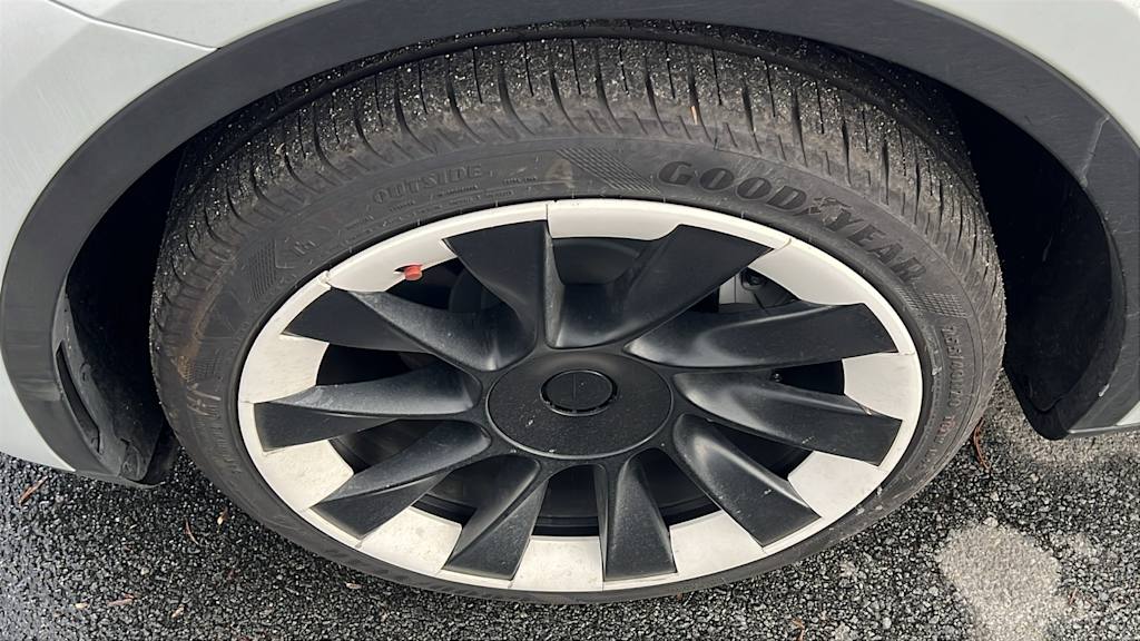 Thumbnail: 2023 Tesla Model Y - 5