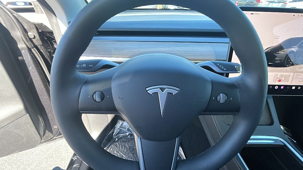 Thumbnail: 2025 Tesla Model Y - 8