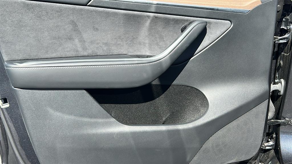 Thumbnail: 2025 Tesla Model Y - 26
