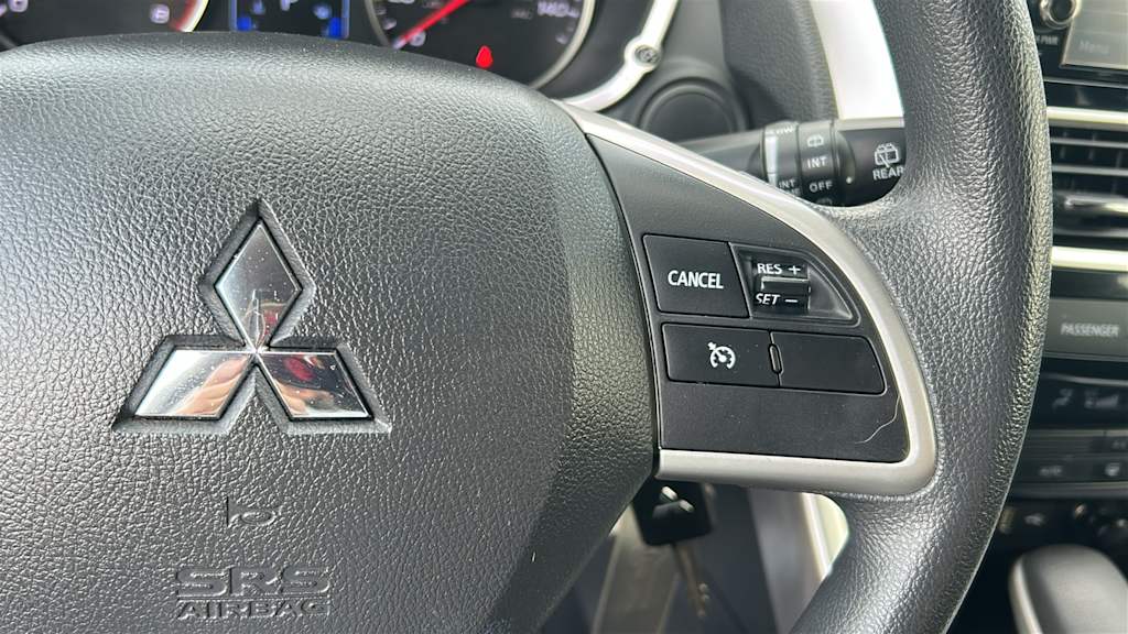 Thumbnail: 2018 Mitsubishi Eclipse Cross - 26