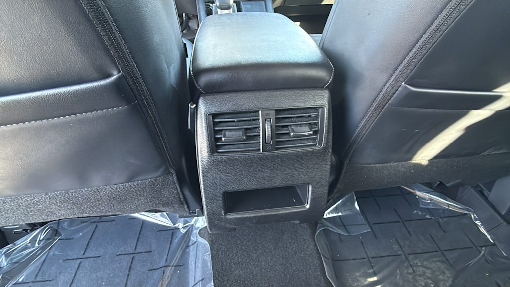 Thumbnail: 2024 Mitsubishi Outlander - 29