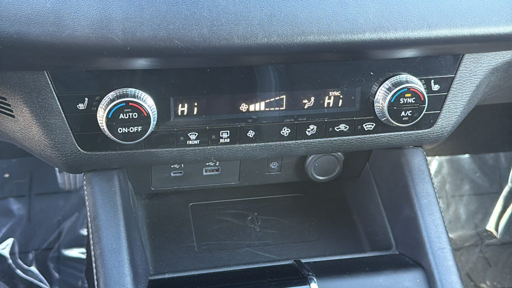 Thumbnail: 2024 Mitsubishi Outlander - 22