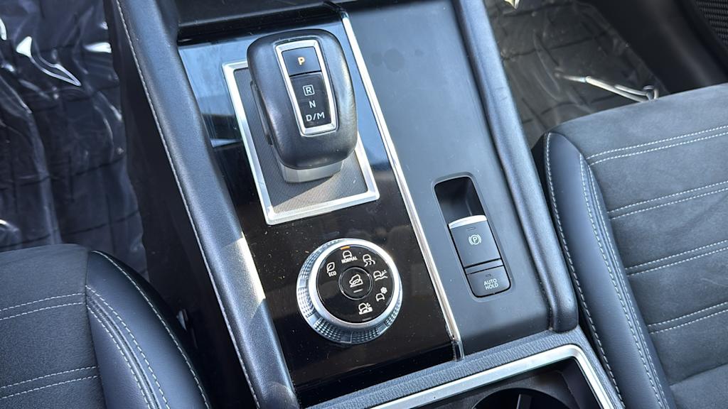 Thumbnail: 2024 Mitsubishi Outlander - 15