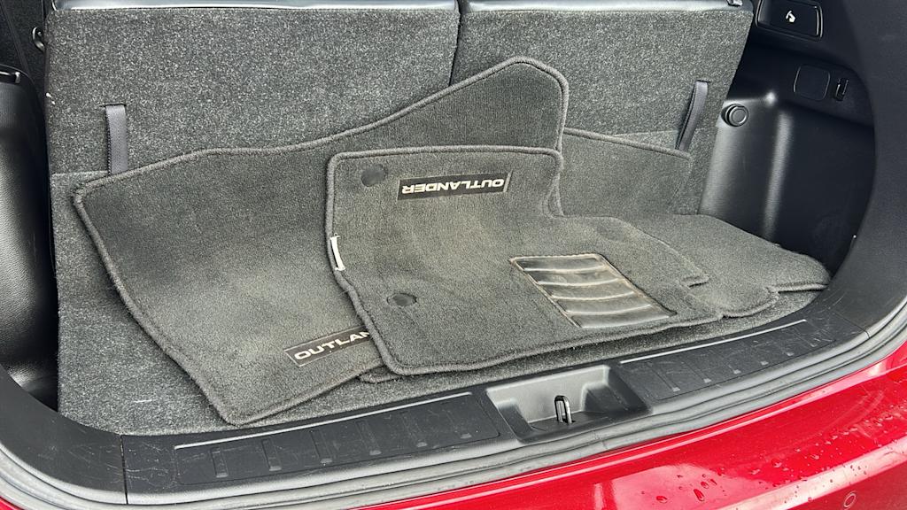 Thumbnail: 2024 Mitsubishi Outlander - 29