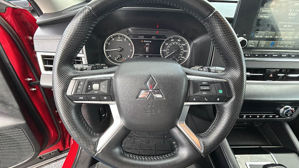 Thumbnail: 2024 Mitsubishi Outlander - 8