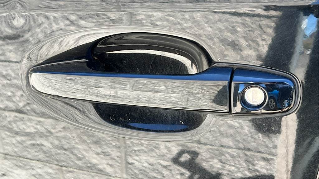 Thumbnail: 2017 Subaru Crosstrek - 20