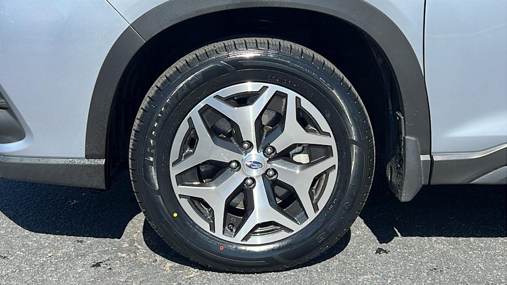 2023 Subaru Forester Premium 8