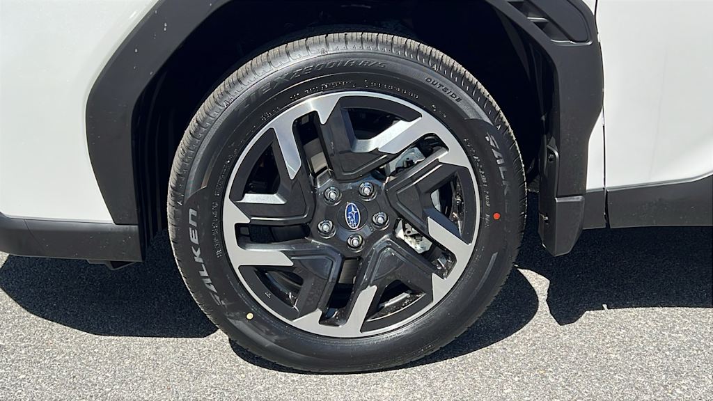 2025 Subaru Forester Premium 8