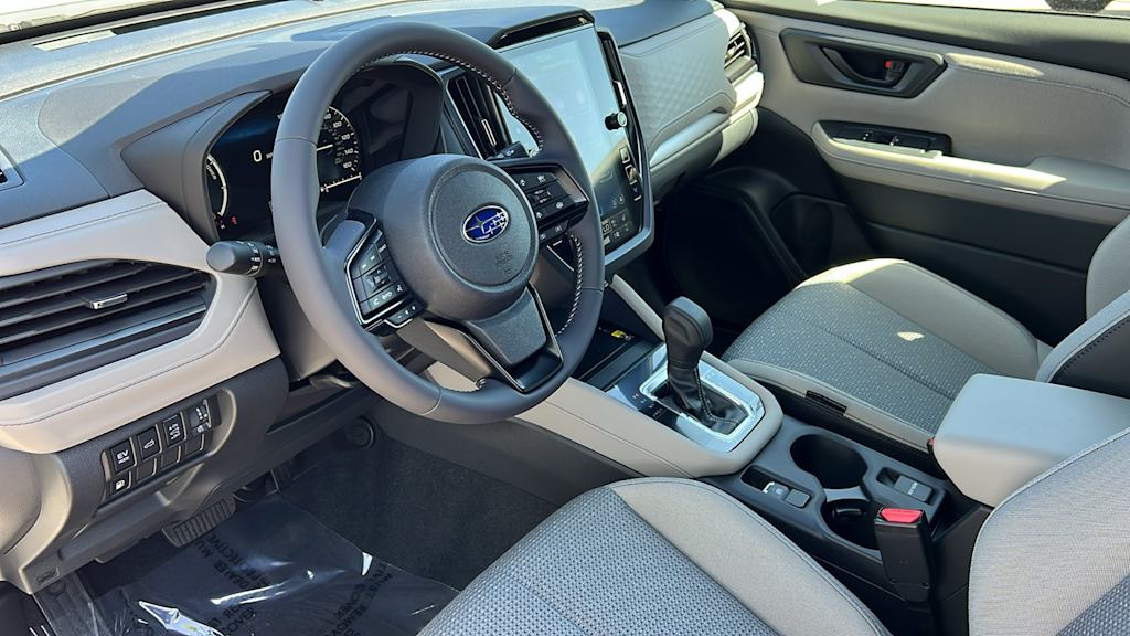 2025 Subaru Forester Premium 2